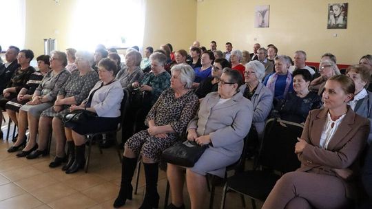 Gm. Białopole. Gminny Dzień Kobiet w świetlicy w Raciborowicach–Kolonii [GALERIA ZDJĘĆ]