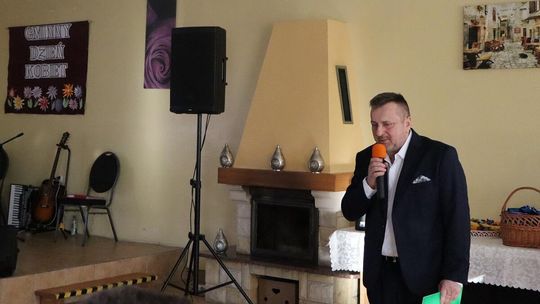 Gm. Białopole. Gminny Dzień Kobiet w świetlicy w Raciborowicach–Kolonii [GALERIA ZDJĘĆ]