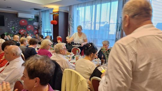 Chełm. Stowarzyszenie Emerytów i Rencistów Policyjnych świętowało Dzień Kobiet [GALERIA ZDJĘĆ]