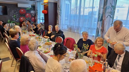 Chełm. Stowarzyszenie Emerytów i Rencistów Policyjnych świętowało Dzień Kobiet [GALERIA ZDJĘĆ]