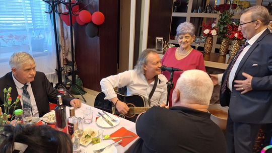 Chełm. Stowarzyszenie Emerytów i Rencistów Policyjnych świętowało Dzień Kobiet [GALERIA ZDJĘĆ]