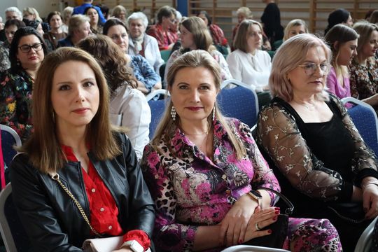 Dzień Kobiet w Leśniowicach. Pani bawiły się z zespołem Cookies Band cz. II [GALERIA ZDJĘĆ]