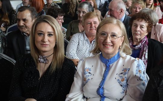 Dzień Kobiet w Leśniowicach. Pani bawiły się z zespołem Cookies Band cz. II [GALERIA ZDJĘĆ]