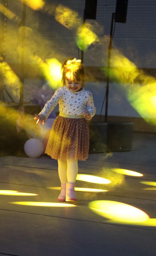 Dzień Kobiet w Leśniowicach. Pani bawiły się z zespołem Cookies Band cz. II [GALERIA ZDJĘĆ]