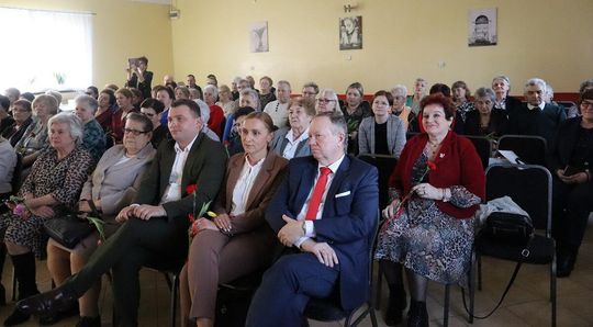 Gm. Białopole. Gminny Dzień Kobiet w świetlicy w Raciborowicach–Kolonii [GALERIA ZDJĘĆ]