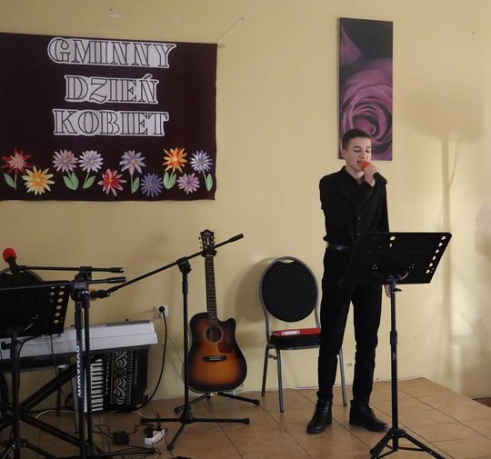 Gm. Białopole. Gminny Dzień Kobiet w świetlicy w Raciborowicach–Kolonii [GALERIA ZDJĘĆ]