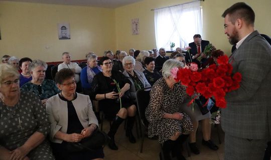 Gm. Białopole. Gminny Dzień Kobiet w świetlicy w Raciborowicach–Kolonii [GALERIA ZDJĘĆ]