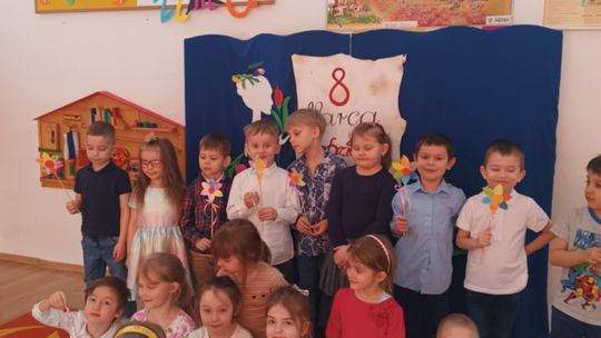 Chełm. Dzień Kobiet w Przedszkolu Miejskim nr 8 [GALERIA ZDJĘĆ]