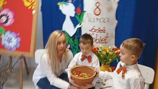 Chełm. Dzień Kobiet w Przedszkolu Miejskim nr 8 [GALERIA ZDJĘĆ]