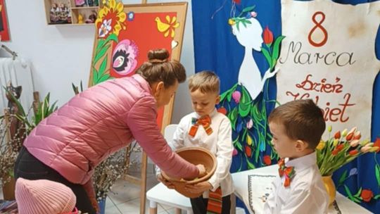 Chełm. Dzień Kobiet w Przedszkolu Miejskim nr 8 [GALERIA ZDJĘĆ]