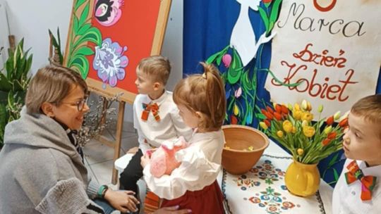 Chełm. Dzień Kobiet w Przedszkolu Miejskim nr 8 [GALERIA ZDJĘĆ]