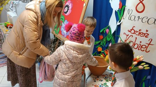 Chełm. Dzień Kobiet w Przedszkolu Miejskim nr 8 [GALERIA ZDJĘĆ]