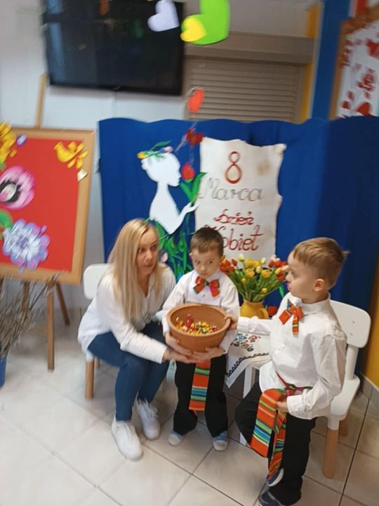 Chełm. Dzień Kobiet w Przedszkolu Miejskim nr 8 [GALERIA ZDJĘĆ]