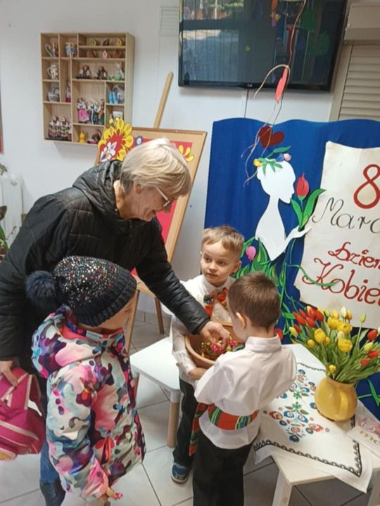 Chełm. Dzień Kobiet w Przedszkolu Miejskim nr 8 [GALERIA ZDJĘĆ]