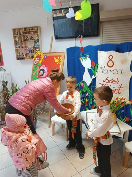 Chełm. Dzień Kobiet w Przedszkolu Miejskim nr 8 [GALERIA ZDJĘĆ]