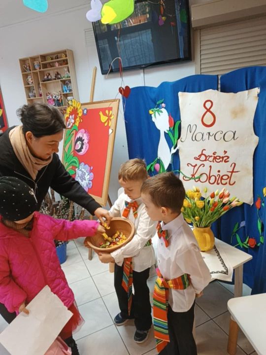 Chełm. Dzień Kobiet w Przedszkolu Miejskim nr 8 [GALERIA ZDJĘĆ]