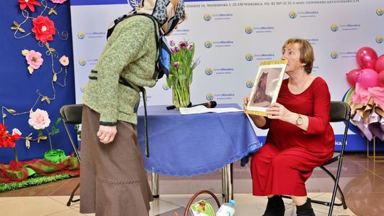 Gm. Wierzbica. Dzień Kobiet w Busównie [GALERIA ZDJĘĆ]