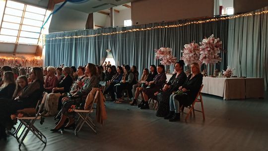 Gminny Dzień Kobiet w Woli Uhruskiej [GALERIA ZDJĘĆ]