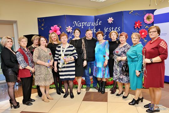 Gm. Wierzbica. Dzień Kobiet w Busównie [GALERIA ZDJĘĆ]
