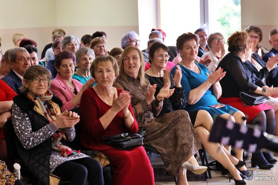 Gm. Wierzbica. Dzień Kobiet w Busównie [GALERIA ZDJĘĆ]