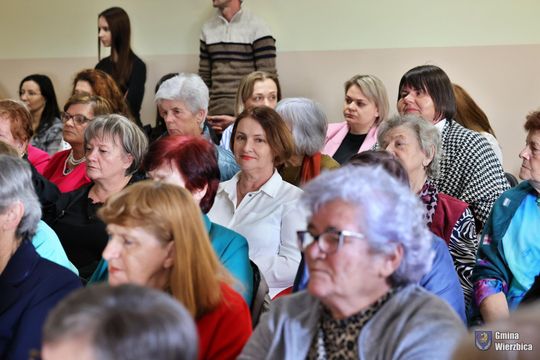 Gm. Wierzbica. Dzień Kobiet w Busównie [GALERIA ZDJĘĆ]