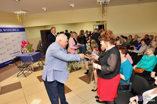 Gm. Wierzbica. Dzień Kobiet w Busównie [GALERIA ZDJĘĆ]