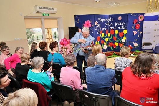 Gm. Wierzbica. Dzień Kobiet w Busównie [GALERIA ZDJĘĆ]