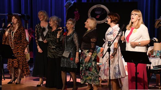 Krasnystaw. Wyjątkowy spektakl „A Babę Stworzył Bóg”