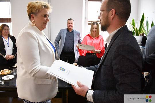 Krasnystaw. Sołtysi świętowali w urzędzie miasta Krasnystaw. Sołtysi świętowali w urzędzie miasta