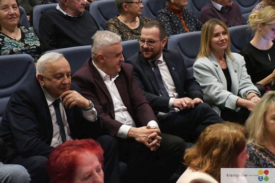 Krasnystaw. Wyjątkowy spektakl „A Babę Stworzył Bóg” Krasnystaw. Wyjątkowy spektakl „A Babę Stworzył Bóg”