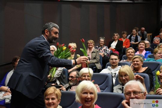 Krasnystaw. Wyjątkowy spektakl „A Babę Stworzył Bóg” Krasnystaw. Wyjątkowy spektakl „A Babę Stworzył Bóg”