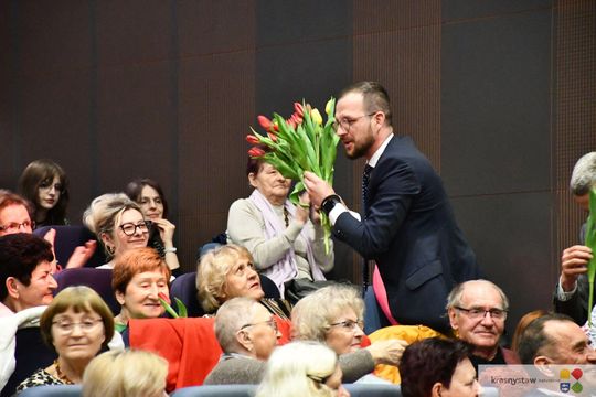 Krasnystaw. Wyjątkowy spektakl „A Babę Stworzył Bóg” Krasnystaw. Wyjątkowy spektakl „A Babę Stworzył Bóg”