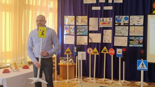 Chełm. Podsumowanie rodzinnego konkursu plastycznego „Bezpieczne ferie na drodze”