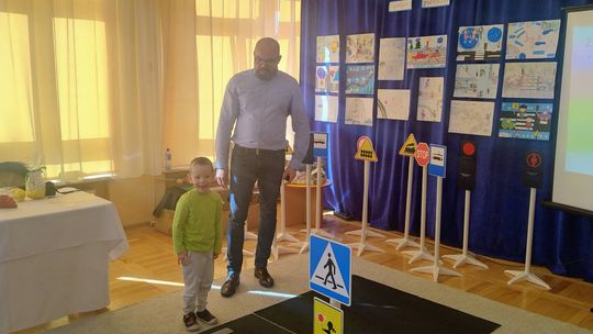 Chełm. Podsumowanie rodzinnego konkursu plastycznego „Bezpieczne ferie na drodze”