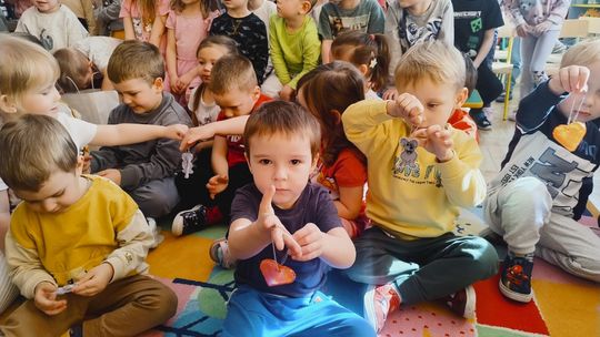 Chełm. Podsumowanie rodzinnego konkursu plastycznego „Bezpieczne ferie na drodze”