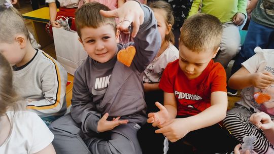 Chełm. Podsumowanie rodzinnego konkursu plastycznego „Bezpieczne ferie na drodze”