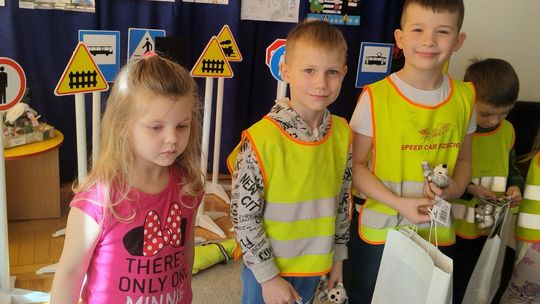 Chełm. Podsumowanie rodzinnego konkursu plastycznego „Bezpieczne ferie na drodze”