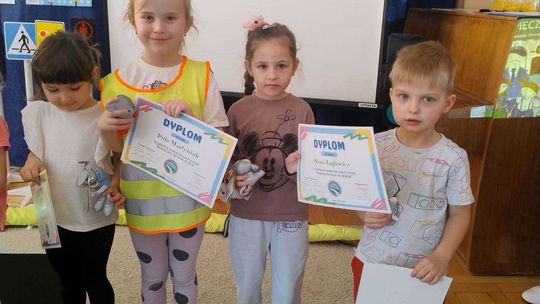 Chełm. Podsumowanie rodzinnego konkursu plastycznego „Bezpieczne ferie na drodze”