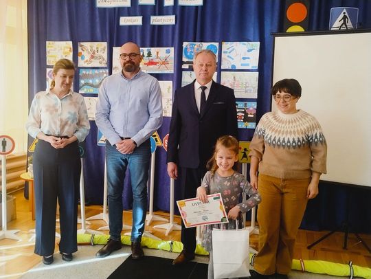 Chełm. Podsumowanie rodzinnego konkursu plastycznego „Bezpieczne ferie na drodze” Chełm. Podsumowanie rodzinnego konkursu plastycznego „Bezpieczne ferie na drodze”