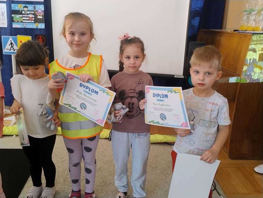 Chełm. Podsumowanie rodzinnego konkursu plastycznego „Bezpieczne ferie na drodze” Chełm. Podsumowanie rodzinnego konkursu plastycznego „Bezpieczne ferie na drodze”