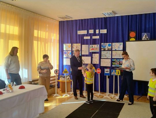 Chełm. Podsumowanie rodzinnego konkursu plastycznego „Bezpieczne ferie na drodze” Chełm. Podsumowanie rodzinnego konkursu plastycznego „Bezpieczne ferie na drodze”