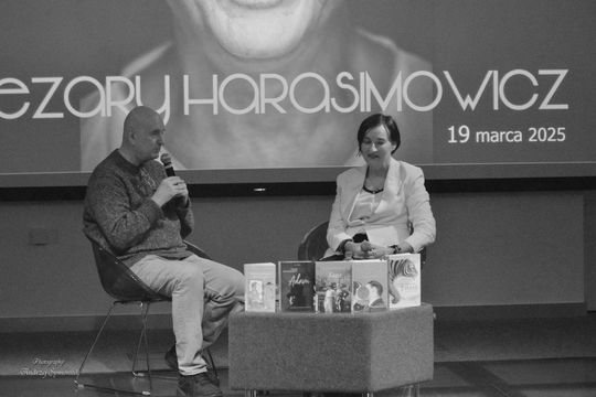 Spotkanie autorskie z Cezarym Harasimowiczem w ChBP Spotkanie autorskie z Cezarym Harasimowiczem w ChBP