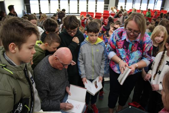 Spotkanie autorskie z Cezarym Harasimowiczem w ChBP Spotkanie autorskie z Cezarym Harasimowiczem w ChBP