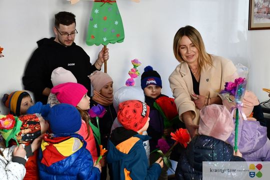 Przedszkolaki w Urzędzie Miasta Krasnystaw [GALERIA ZDJĘĆ]