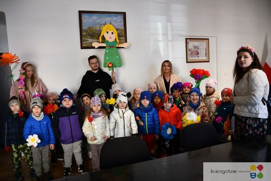 Przedszkolaki w Urzędzie Miasta Krasnystaw [GALERIA ZDJĘĆ]