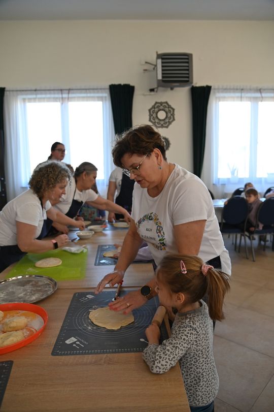 Gm. Kraśniczyn. Mali cukiernicy w akcji! Gm. Kraśniczyn. Mali cukiernicy w akcji!