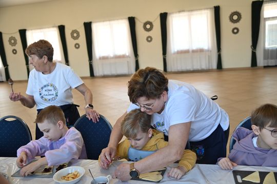 Gm. Kraśniczyn. Mali cukiernicy w akcji! Gm. Kraśniczyn. Mali cukiernicy w akcji!