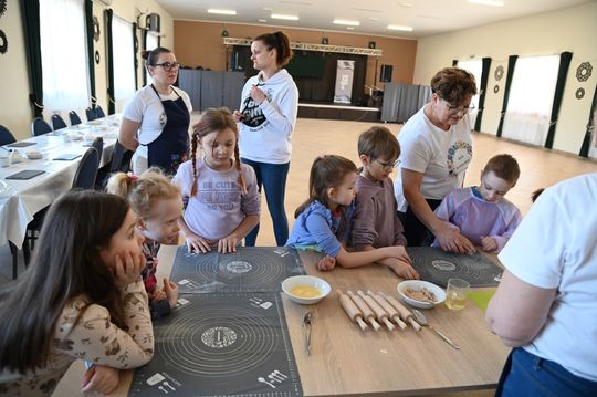 Gm. Kraśniczyn. Mali cukiernicy w akcji! Gm. Kraśniczyn. Mali cukiernicy w akcji!