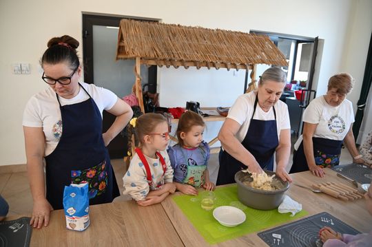 Gm. Kraśniczyn. Mali cukiernicy w akcji! Gm. Kraśniczyn. Mali cukiernicy w akcji!