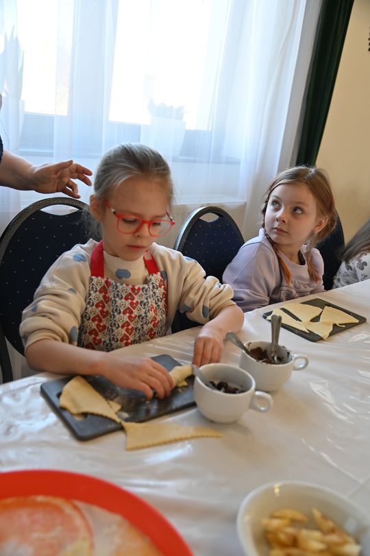 Gm. Kraśniczyn. Mali cukiernicy w akcji! Gm. Kraśniczyn. Mali cukiernicy w akcji!